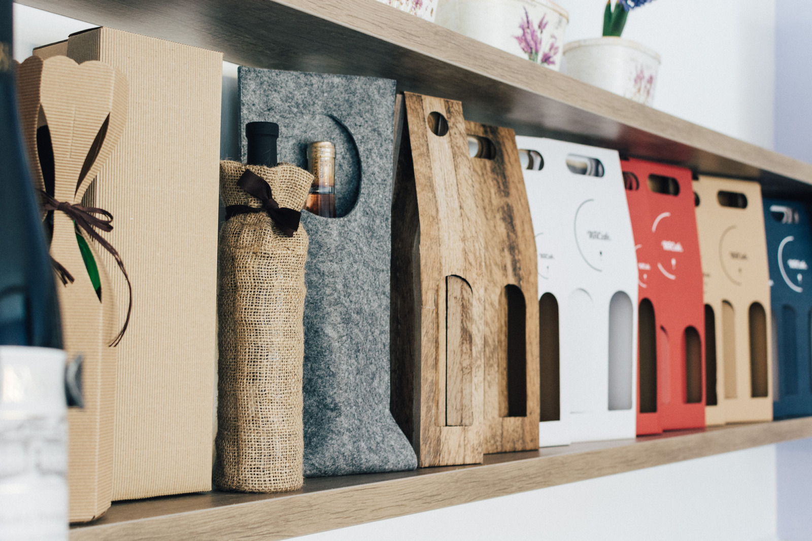 Desain label dan packaging koleksi seasonal 2026 untuk produk UMKM dan F&B brand