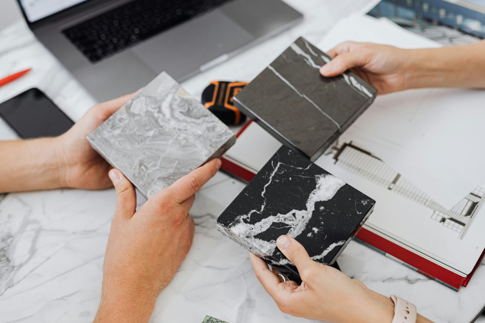 Proofing digital printing menggunakan sample cetak sebelum produksi massal